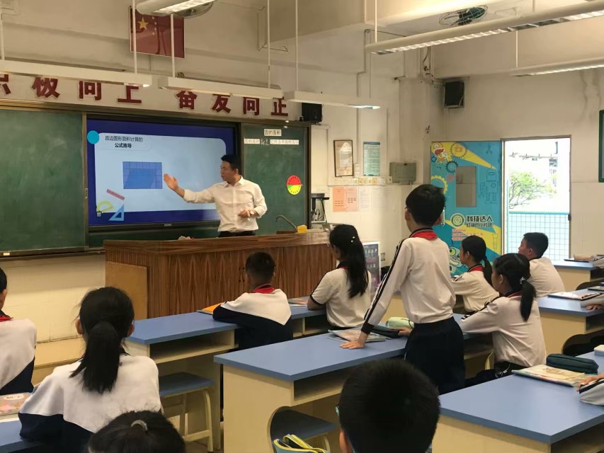 《圆的面积》教学瞬间